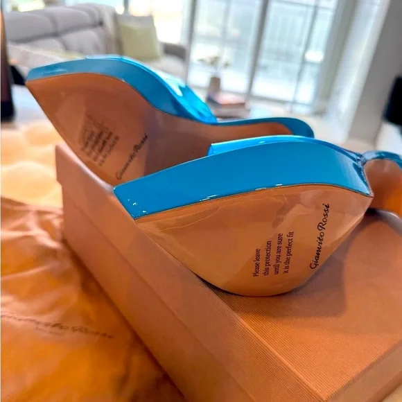 GIANVITO ROSSI Betty Glass Turquoise Platform Mules. - Picture 10 of 17